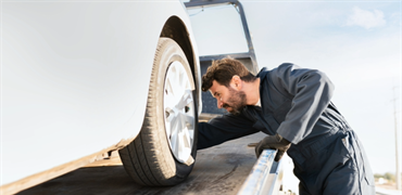 Getting the Right Tow Truck for Electric Vehicles
