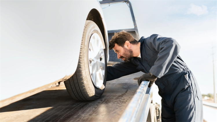 Getting the Right Tow Truck for Electric Vehicles
